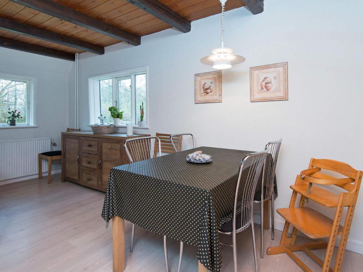 15 Person Holiday Home In Hundslund Экстерьер фото
