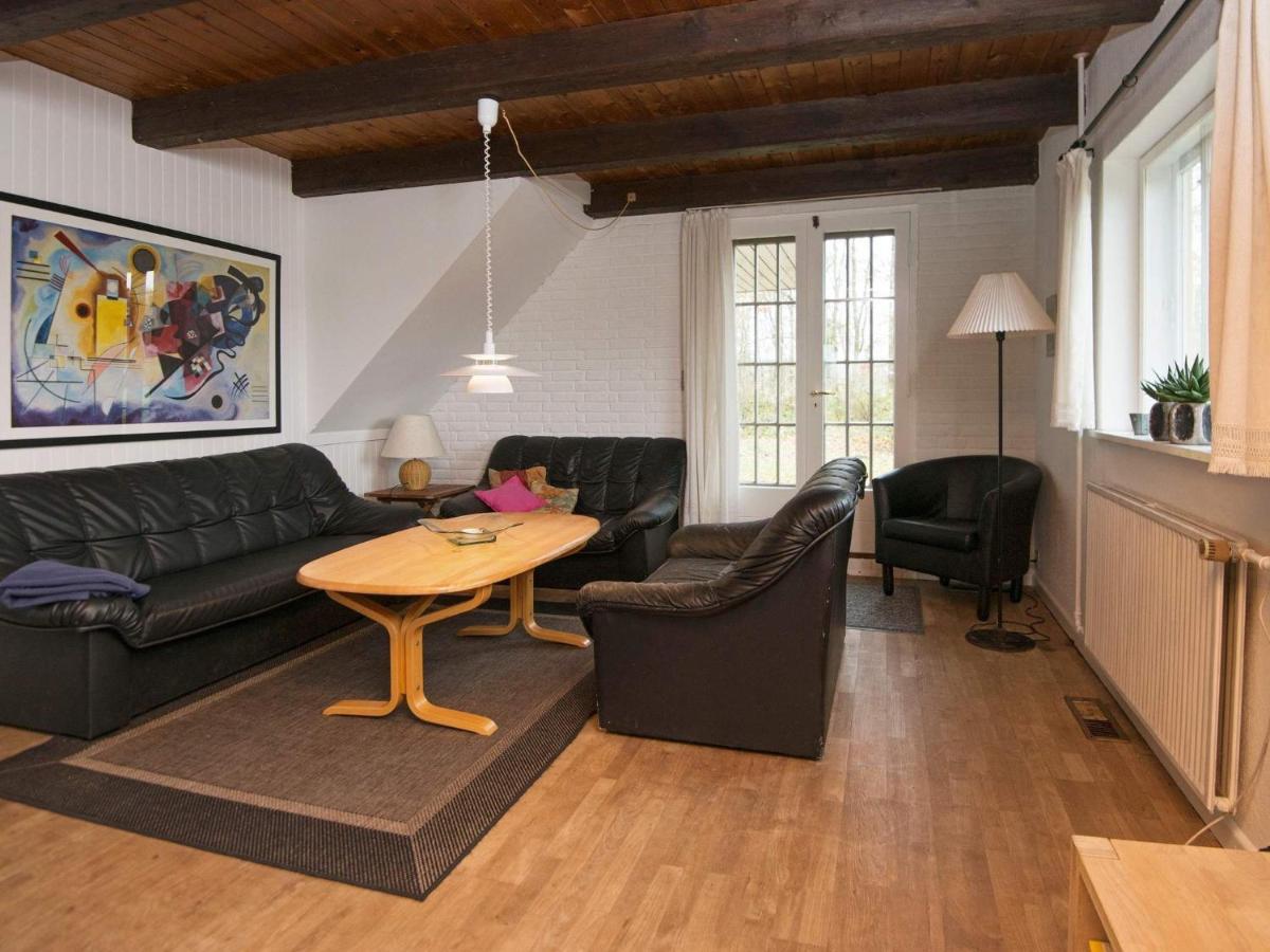 15 Person Holiday Home In Hundslund Экстерьер фото